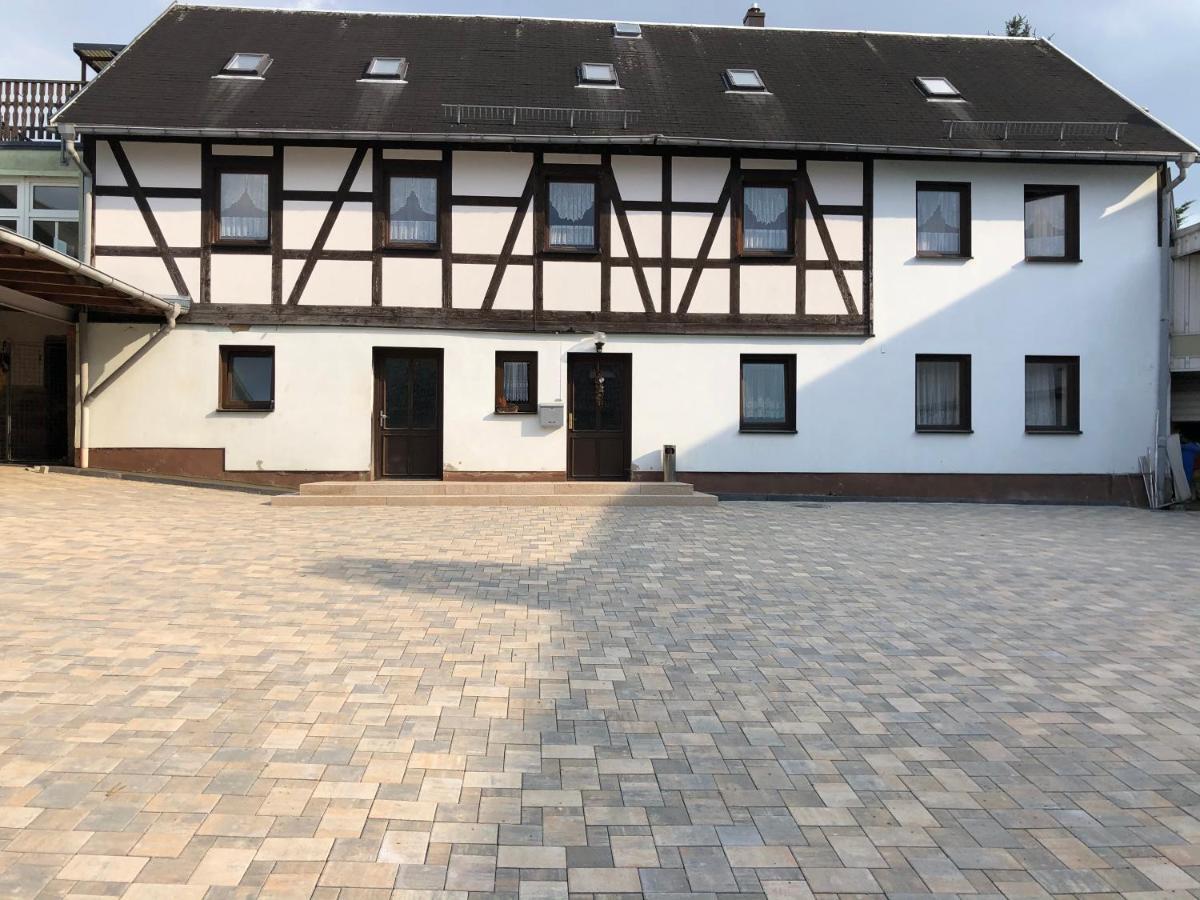Pension & Gaststaette Bauernstube Heinsdorfergrund Екстериор снимка