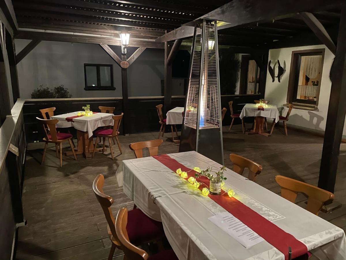 Pension & Gaststaette Bauernstube Heinsdorfergrund Екстериор снимка